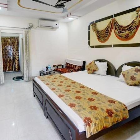 Hotel Neeraj Джайсалмер Экстерьер фото