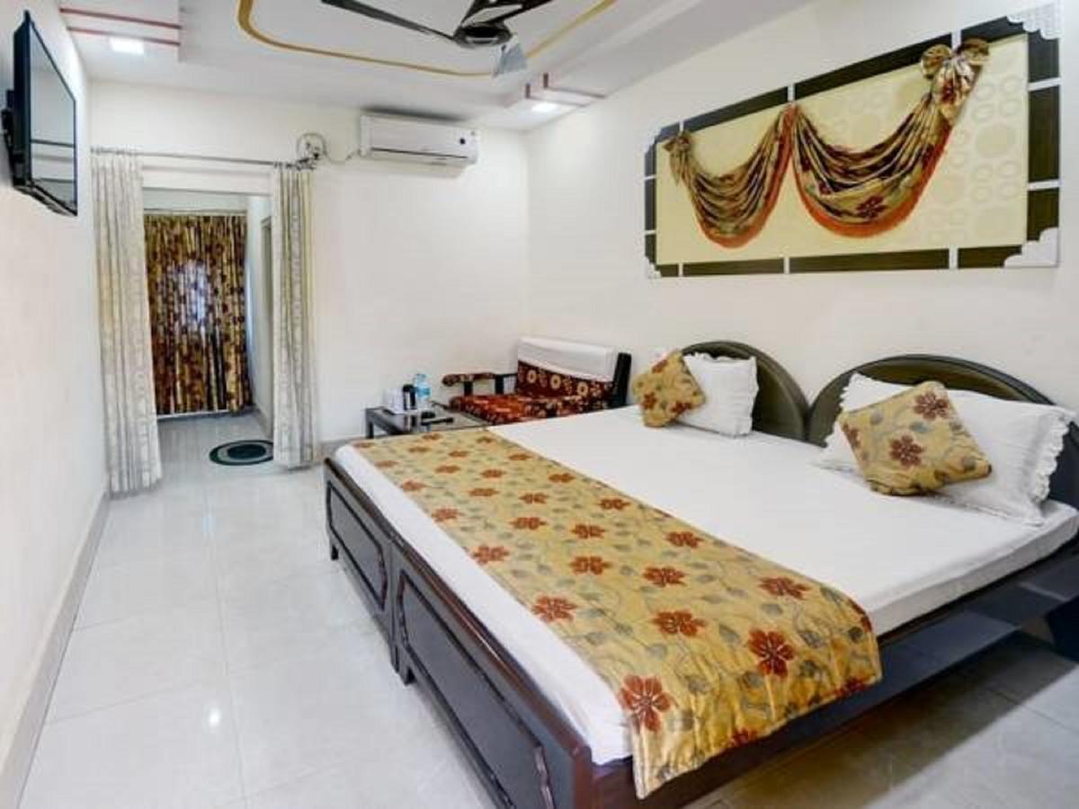 Hotel Neeraj Джайсалмер Экстерьер фото