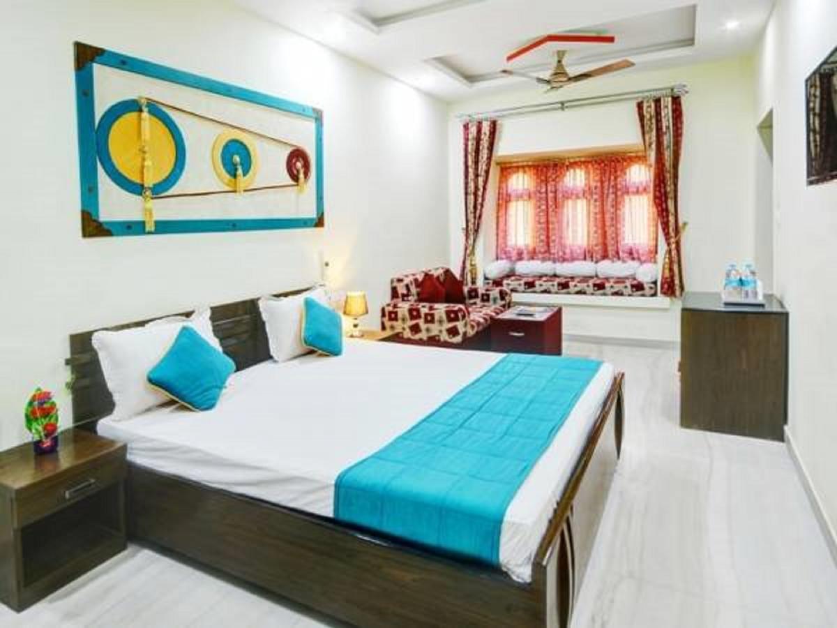 Hotel Neeraj Джайсалмер Экстерьер фото