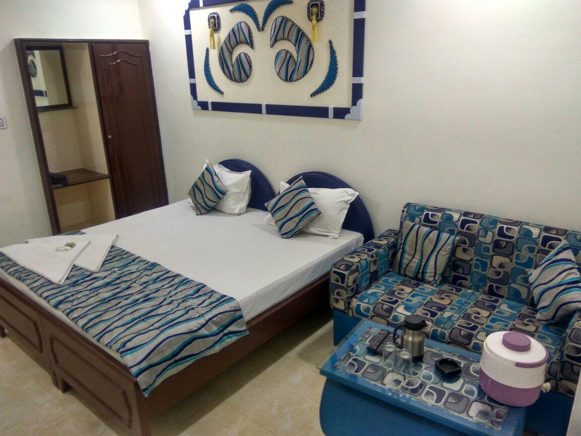 Hotel Neeraj Джайсалмер Экстерьер фото