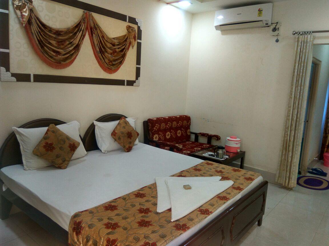 Hotel Neeraj Джайсалмер Экстерьер фото